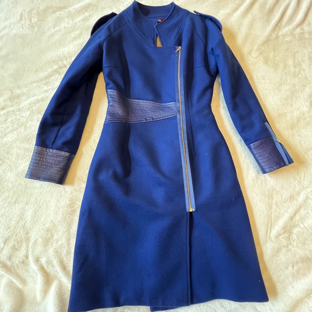 Gorgeous Sapphire Blue Designer Coat with Gold Lining - Picture 7 of 15